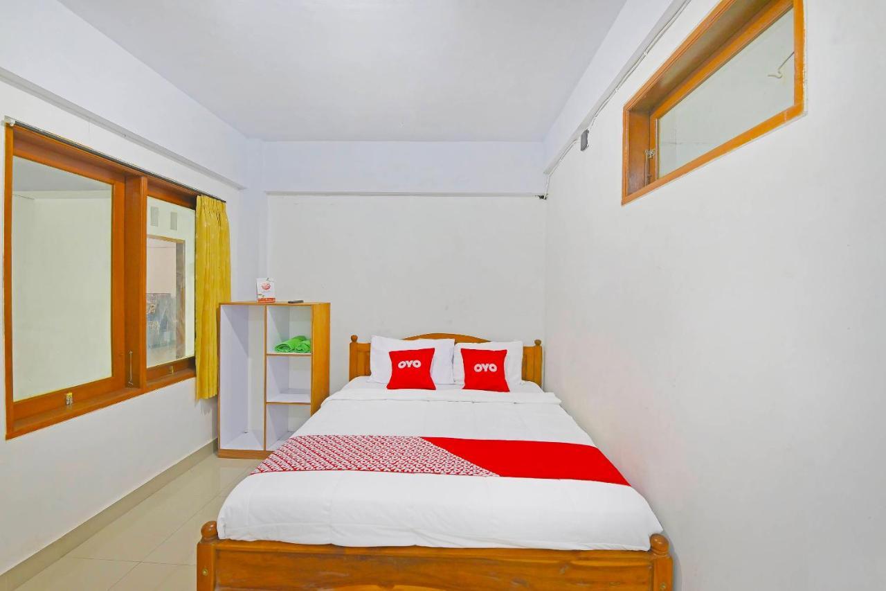 Oyo 90967 Soka Asri Guest House Darmasaba Екстер'єр фото